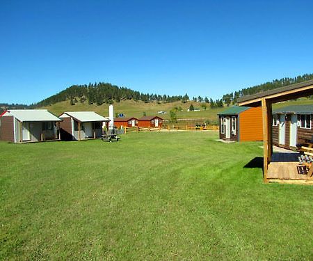 Suzies Camp Sturgis Exterior photo
